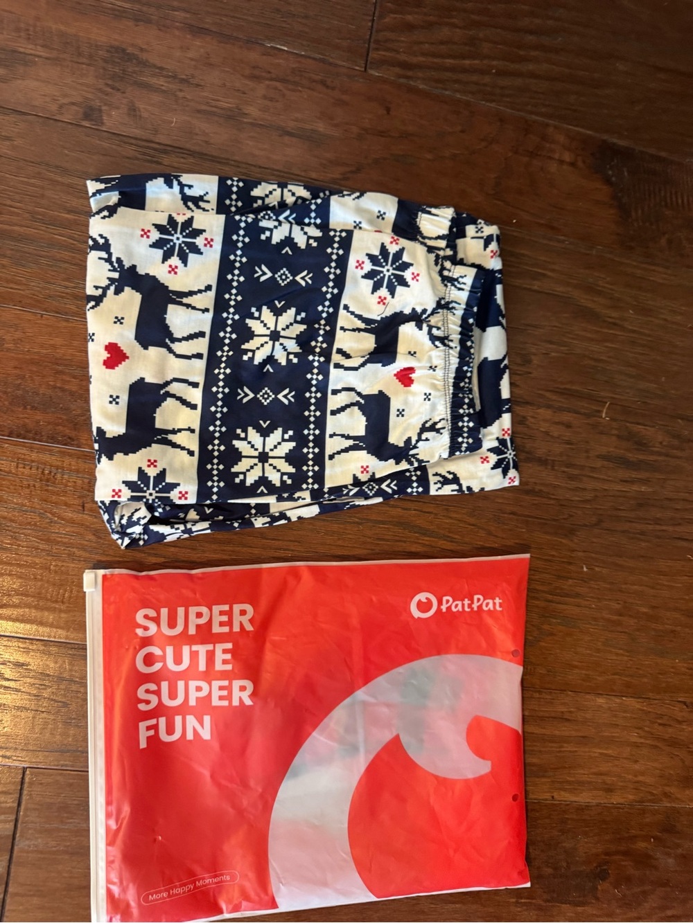Merry Christmas Navy Reindeer pajamas glow in the dark. New in bag - Picture 3 of 4